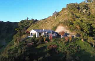 1724 State Highway 3, Uruti