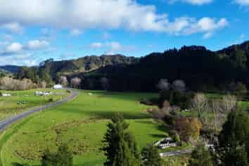 1724 State Highway 3, Uruti
