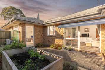 9/446 Ferry Road, Woolston