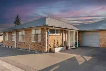 9/446 Ferry Road, Woolston