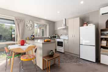 9/446 Ferry Road, Woolston