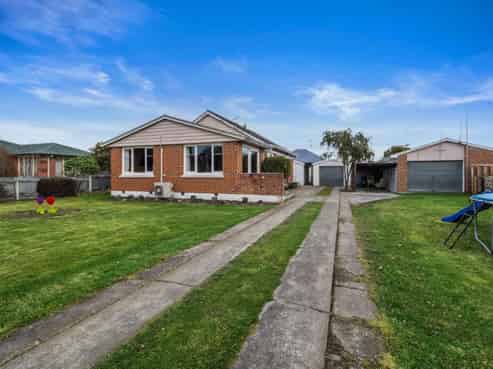 33 Saunders Road, Allenton