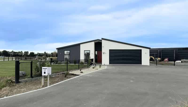 12 Meadowlands Green, Allenton