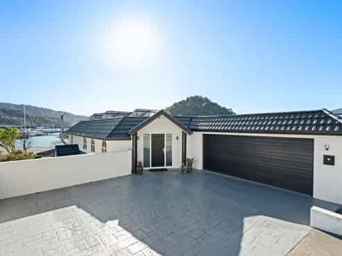 37 Waikawa Road, Picton