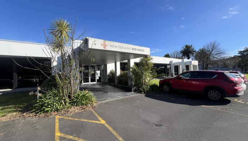 Whole Buil/33 Lambie Drive, Manukau