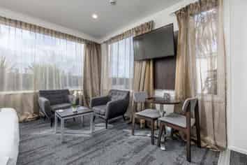 5A/12 Wadier Place, Henderson