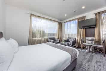 5A/12 Wadier Place, Henderson