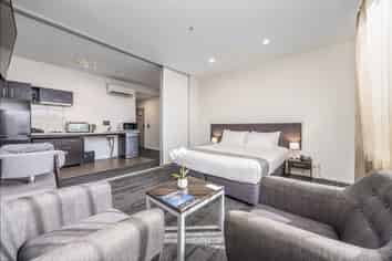 5A/12 Wadier Place, Henderson