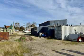 Commercial opportunity-workshop and yard