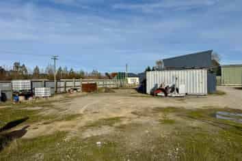 Commercial opportunity-workshop and yard