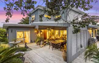 162 Ocean View Road, Oneroa