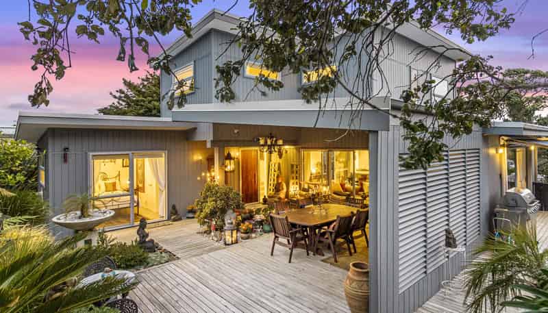 162 Ocean View Road, Oneroa