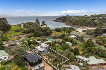 162 Ocean View Road, Oneroa