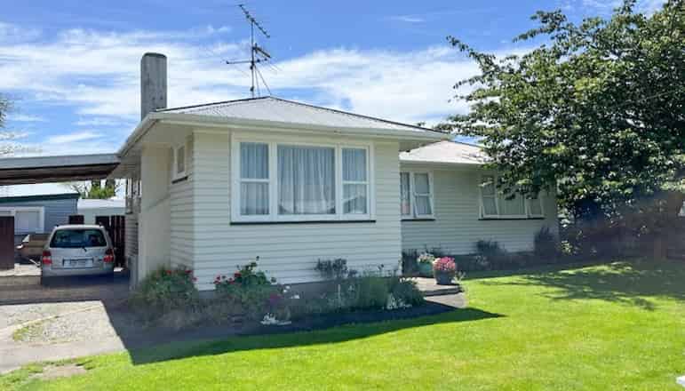 208 Belvedere Road, Carterton