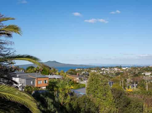 12B Kowhai Road, Campbells Bay