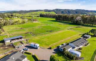 712 One Tree Point Road, One Tree Point