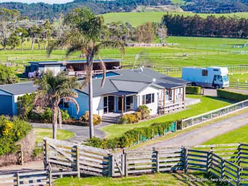 712 One Tree Point Road, One Tree Point