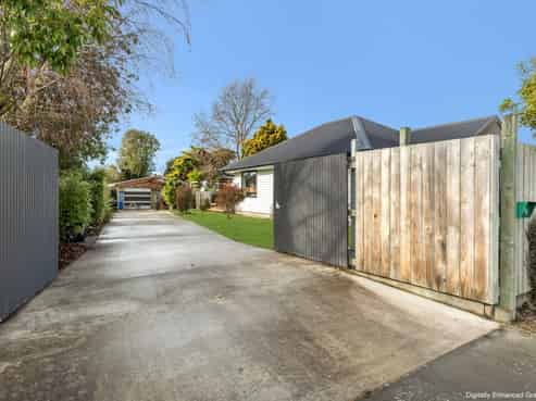 64 Mcgregors Road, Bromley
