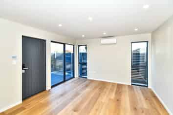 2/45 Clark Road, Pahurehure