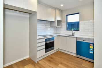 2/45 Clark Road, Pahurehure
