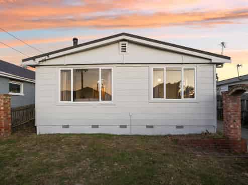45 Effingham Street, North New Brighton