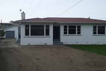 107 Linton Street, West End