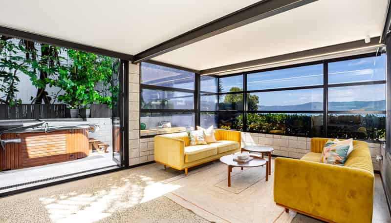 377A Karaka Bay Road, Karaka Bays