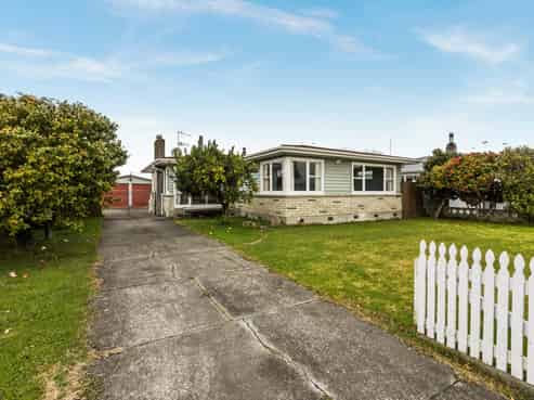 59 Alexander Avenue, Onekawa