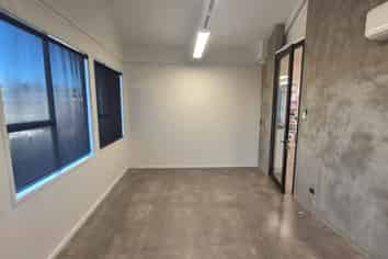 BOUTIQUE STUDIO/OFFICE - NORTHCOTE'S BEST!
