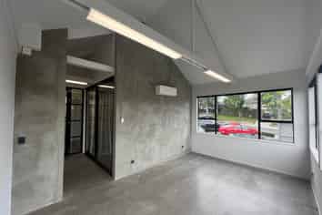 BOUTIQUE STUDIO/OFFICE - NORTHCOTE'S BEST!
