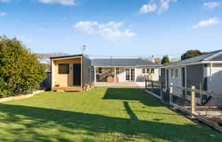18 Brooklyn Road, Carterton