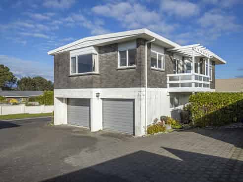 1/13 Chatswood Grove, Fitzroy