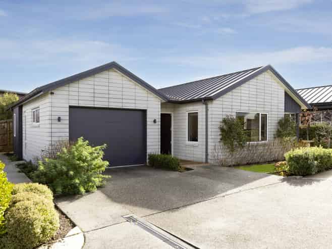 2/6 Wheretia Street, Taupo