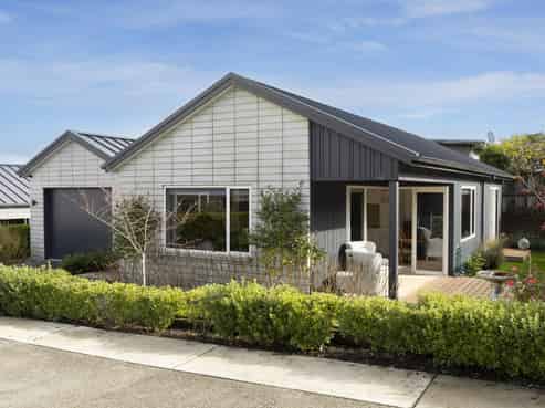 2/6 Wheretia Street, Taupo