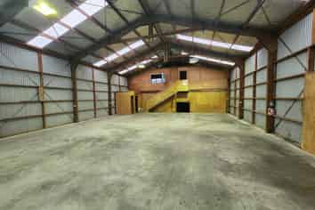 AFFORDABLE HIGH STUD WORKSHOP

