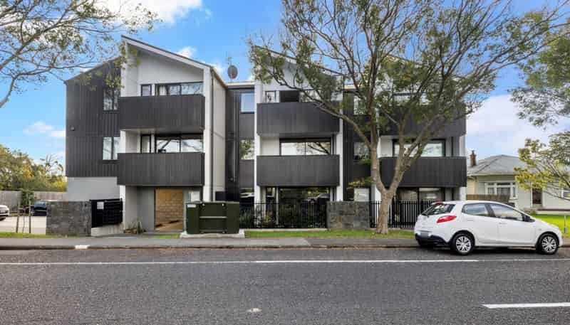 102/238 Princes Street East, Otahuhu