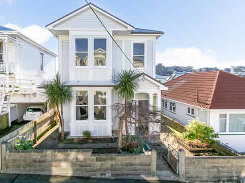 18 Colombo Street, Newtown