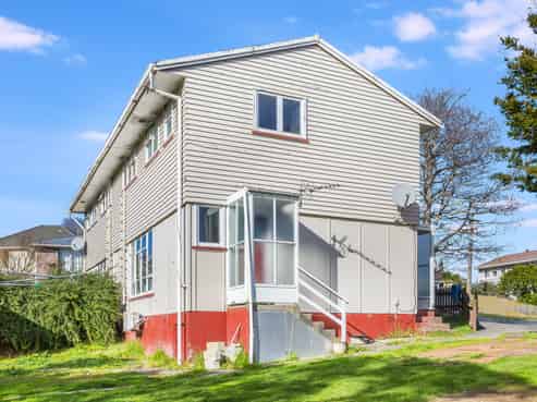 10 Lincoln Grove, Cannons Creek