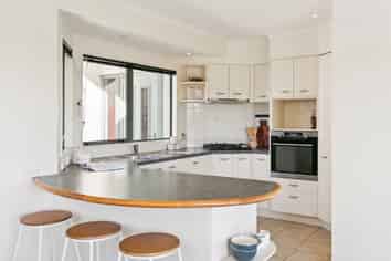1 Becker Way, Karori
