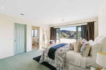 1 Becker Way, Karori