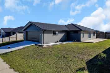 12 Te Taniwha Road, One Tree Point