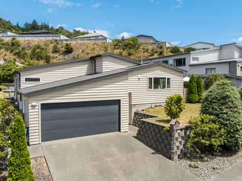 66 Staithes Drive North, Whitby