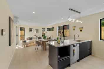 8B Deuxberry Avenue, Northcote