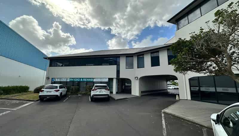 5/295 Lincoln Road, Henderson