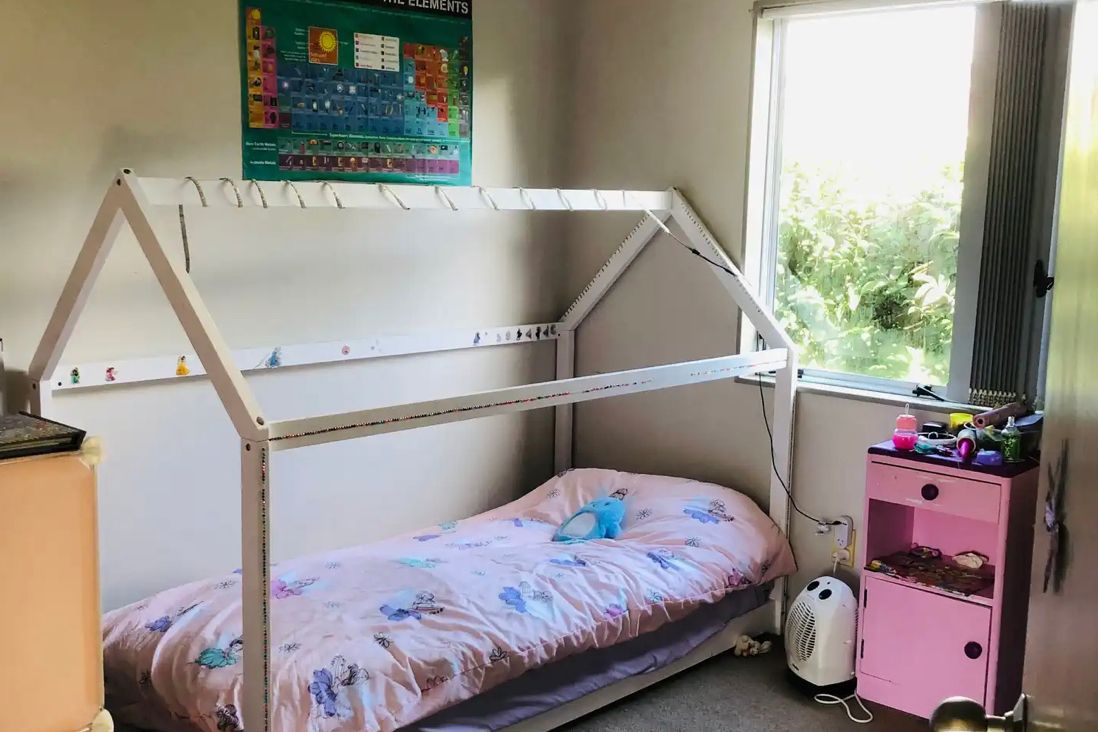 ***Free Hold House for Rent - Available NOW*** - Fler