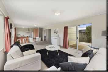 81B Cameron road, Hamilton East
