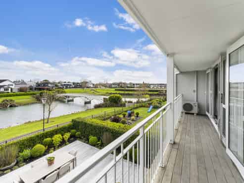 17 Lake Drive, Karaka Lakes, Karaka