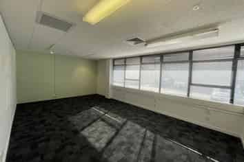 Ground Floor Office - Parking & Location