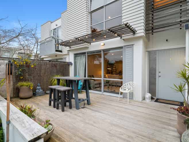 16 Willow Camp Road, Takanini