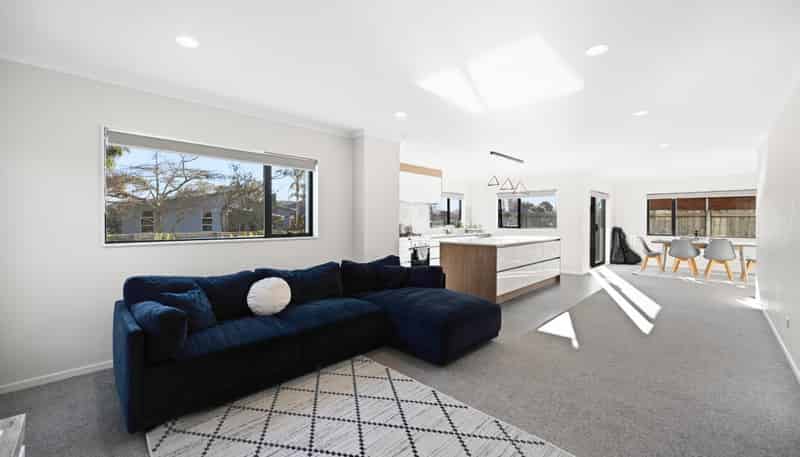 1/5 Rosewood Court, Huntington
